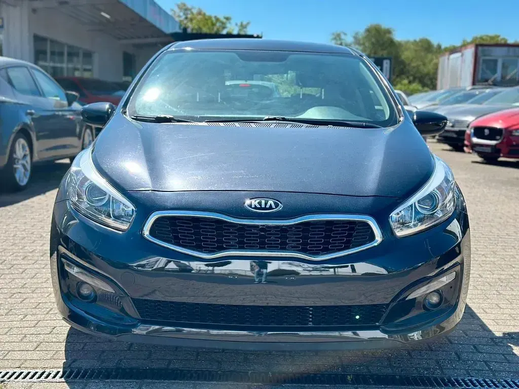 Gebraucht Kia Ceed 99 PS (72 kW) 2016 Schwarz Kleinwagen