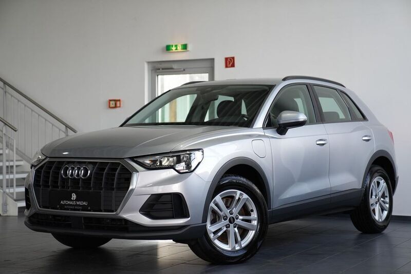 Silber Gebraucht 2022 Audi Q3 Basis SUV | 22.990 € (Fairer Preis) - Bild 1/4