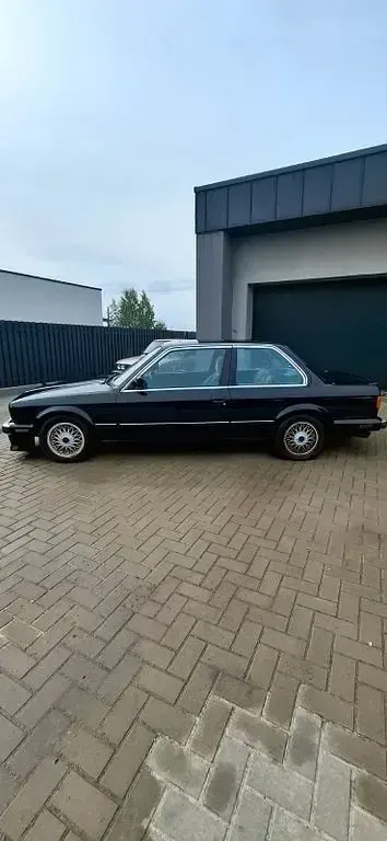 Gebraucht BMW 325 Performance 170 PS (125 kW) 1987 Schwarz