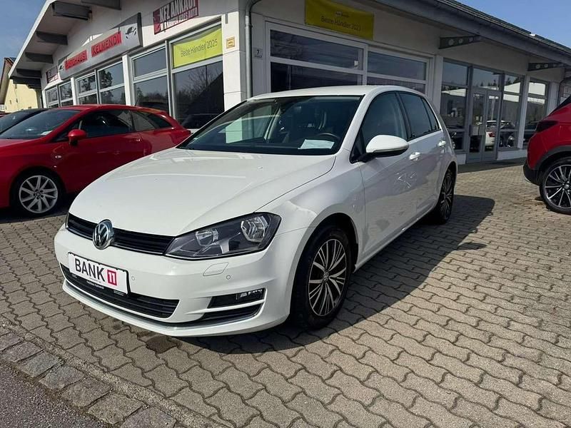 Gebraucht VW Golf VII Allstar 150 PS (110 kW) 2016 Pure white Kleinwagen
