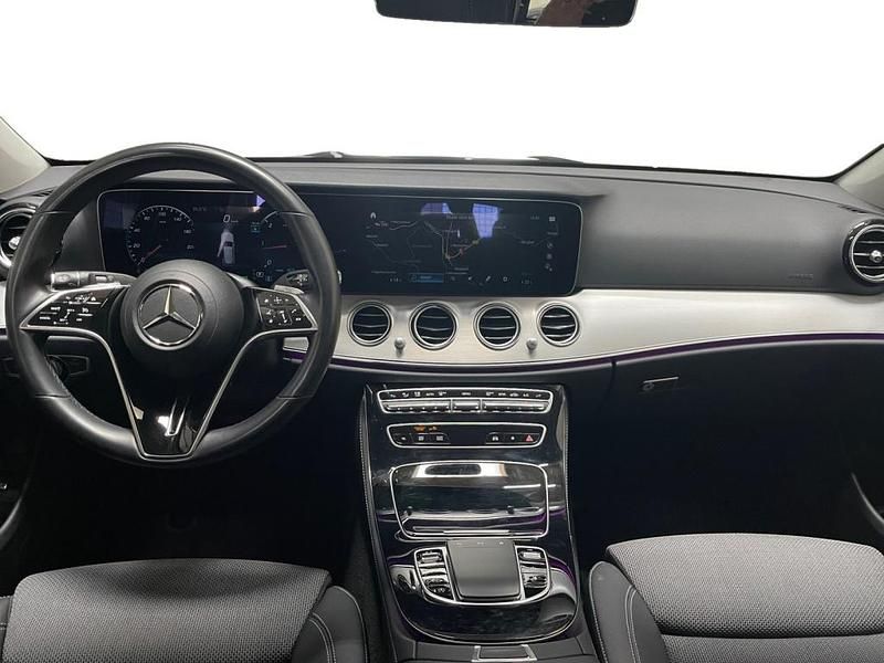 Usata Mercedes E220 Avantgarde 200 CV (147 kW) 2022 Blu Station wagon