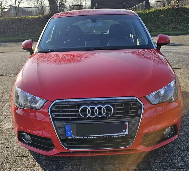Gebraucht Audi A1 Ambition 122 PS (89 kW) 2012 Rot Kleinwagen
