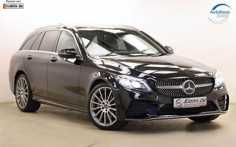Schwarz Gebraucht 2019 Mercedes C400 AMG line Limousine | 28.999 € (Fairer Preis) - Bild 1/4