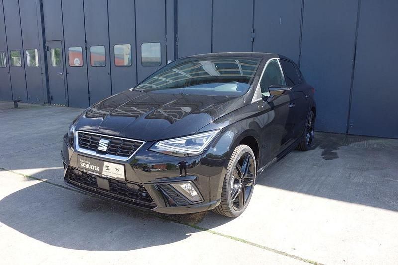 Schwarz Neu 2025 Seat Ibiza Black Edition Limousine | 27.990 € (Teuer) - Bild 1/4