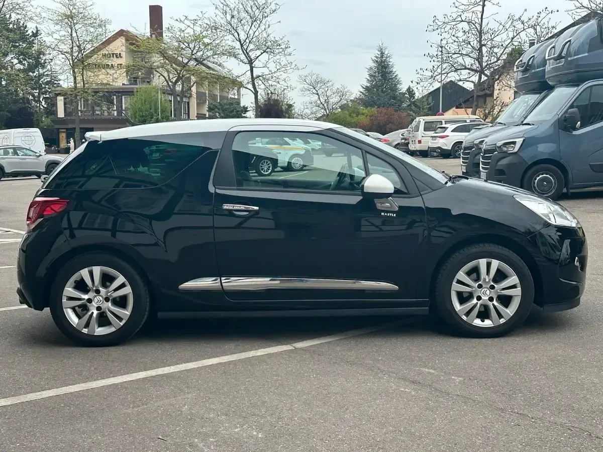 Gebraucht Citroën DS3 120 PS (88 kW) 2015 Schwarz Kleinwagen