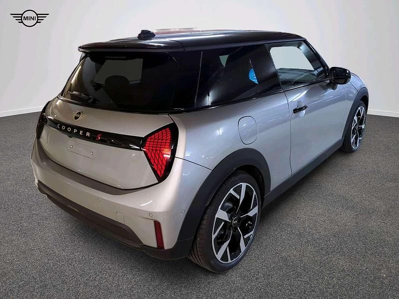 Gebraucht Mini Cooper S Favoured 204 PS (150 kW) 2024 Grau Kleinwagen