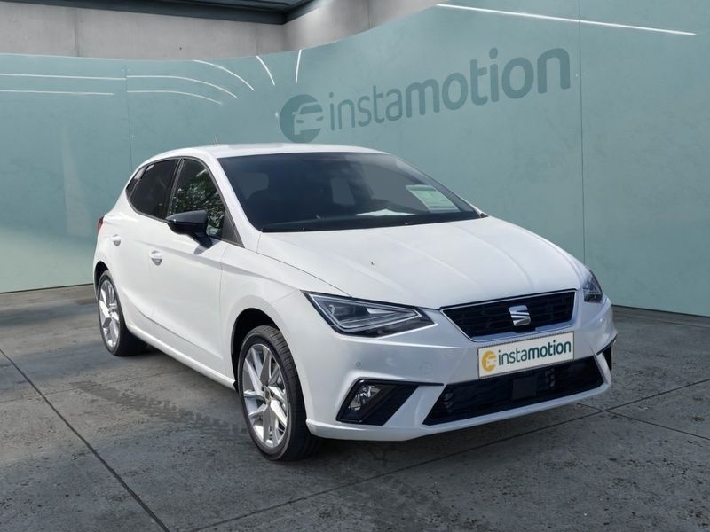 Weiß Gebraucht 2024 Seat Ibiza FR Limousine | 24.480 € (Teuer) - Bild 1/4