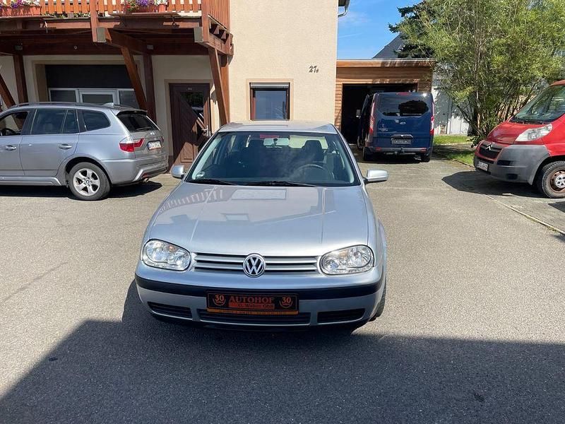 Silber Gebraucht 2002 VW Golf IV Kleinwagen | 2.750 € (Teuer) - Bild 1/4