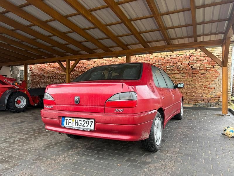 Gebraucht Peugeot 306 75 PS (55 kW) 2000 Rot Limousine