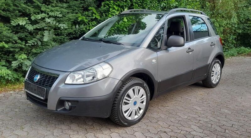 Grau Gebraucht 2008 Fiat Sedici Dynamic SUV | 3.900 € (Superpreis) - Bild 1/4