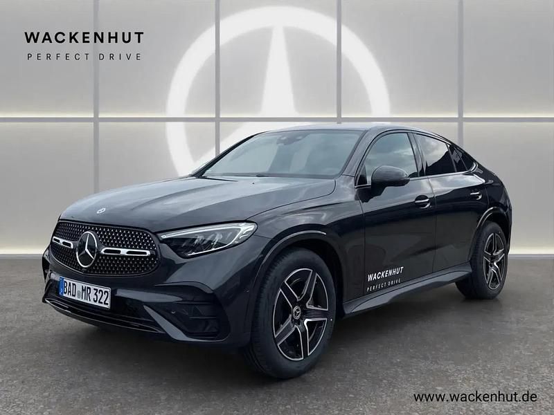 Grau Gebraucht 2025 Mercedes GLC220 AMG Coupé | 63.690 € (Superpreis) - Bild 1/4