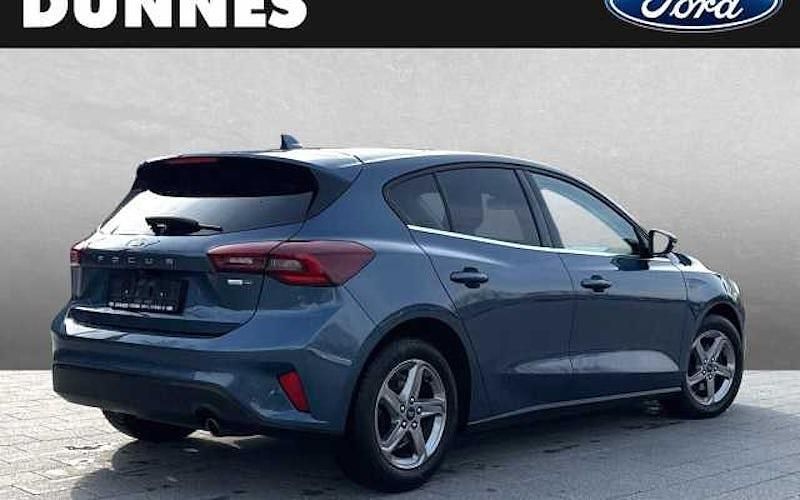 Gebraucht Ford Focus Titanium X 155 PS (114 kW) 2023 Chromablau metallic Limousine