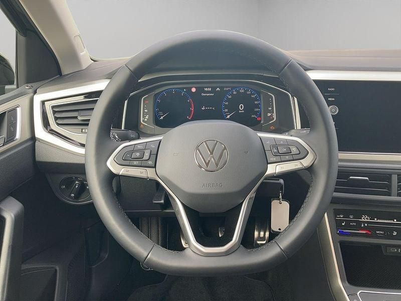 Gebraucht VW Polo Move 95 PS (69 kW) 2025 Schwarz Kleinwagen