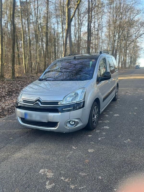 Gebraucht Citroën Berlingo 92 PS (67 kW) 2013 Silber Van / Kleinbus