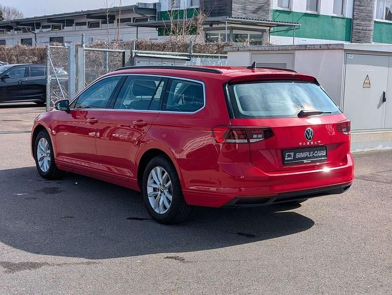 Second-hand VW Passat Business 122 CP (89 kW) 2023 Roșu Break