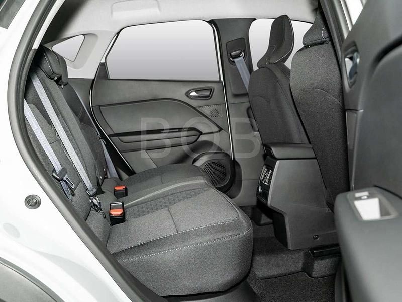 Second-hand Renault Captur Evolution 140 CP (102 kW) 2024 Alb SUV