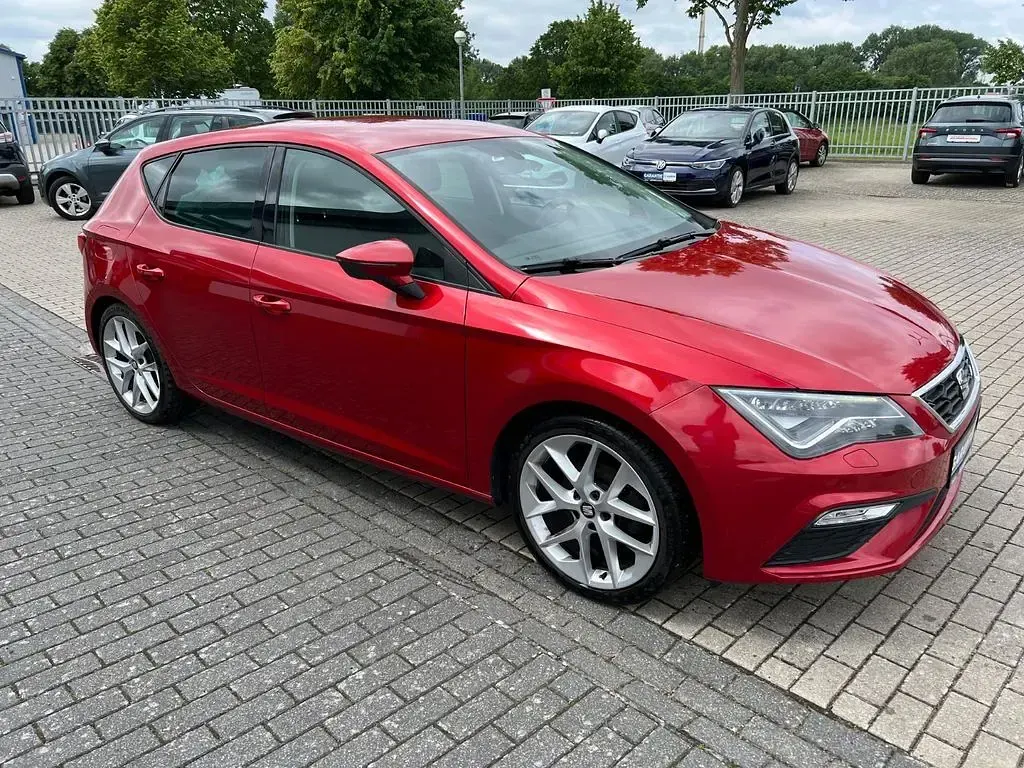 Gebraucht Seat Leon FR 125 PS (91 kW) 2018 Rot Limousine