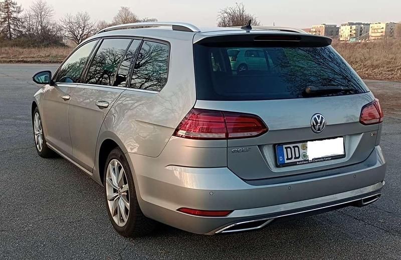 Gebraucht VW Golf VII Highline 150 PS (110 kW) 2018 Silber Kombi