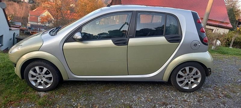 Gelb Gebraucht 2005 Smart ForFour Kleinwagen | 1.950 € (Fairer Preis) - Bild 1/4