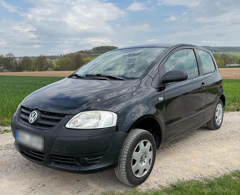 Second-hand VW Fox 54 CP (39 kW) 2007 Negru Hatchback