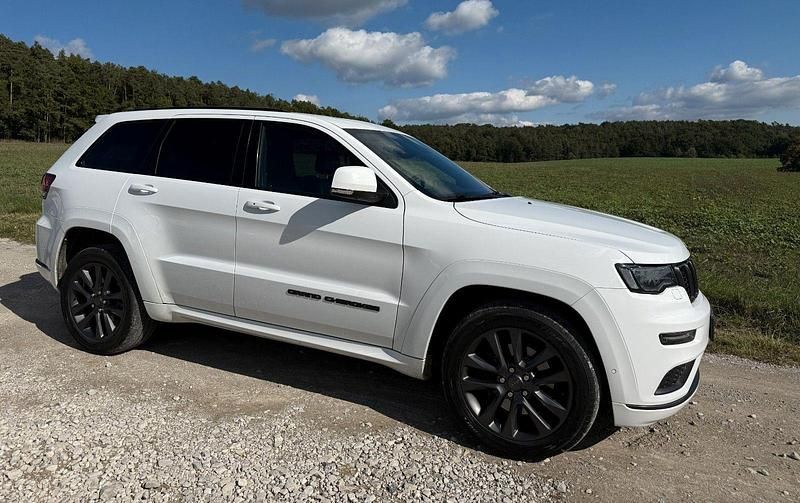 Weiß Gebraucht 2018 Jeep Grand Cherokee SUV | 21.000 € (Guter Preis) - Bild 1/4