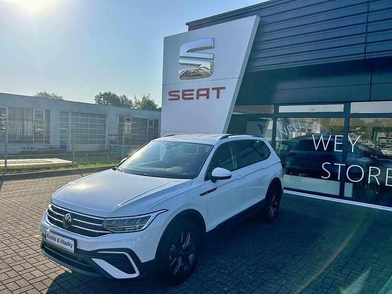 Weiß Gebraucht 2024 VW Tiguan Life SUV | 38.700 € (Etwas zu teuer) - Bild 1/4