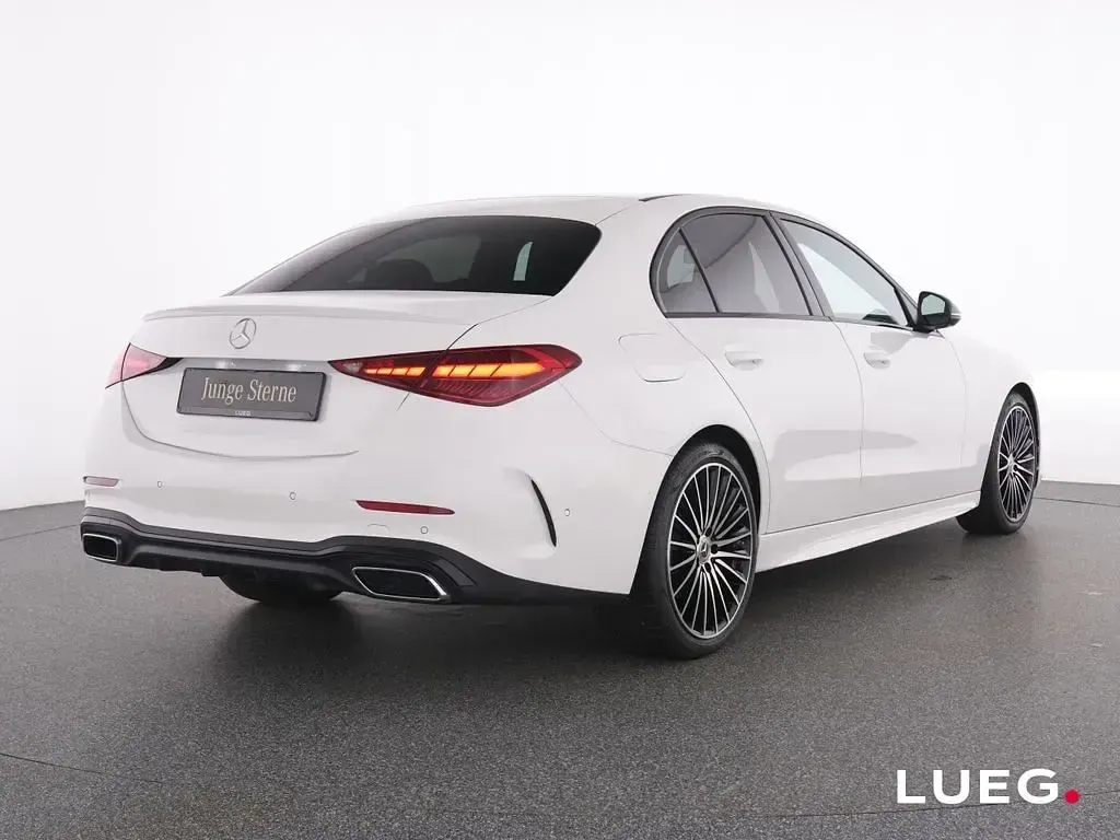 Gebraucht Mercedes C200 AMG 163 PS (119 kW) 2025 Weiß Limousine