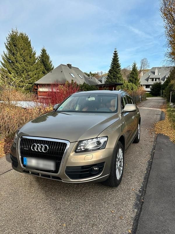 Braun Gebraucht 2009 Audi Q5 Exclusive SUV | 10.890 € (Guter Preis) - Bild 1/4