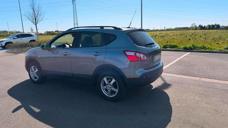 Second-hand Nissan Qashqai 141 CP (103 kW) 2013 Gri SUV