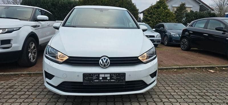 Weiß Gebraucht 2015 VW Golf Sportsvan Trendline Van / Kleinbus | 4.900 € (Superpreis) - Bild 1/4
