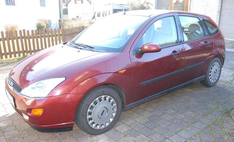 Gebraucht Ford Focus Ghia 131 PS (96 kW) 1999 Rot Limousine
