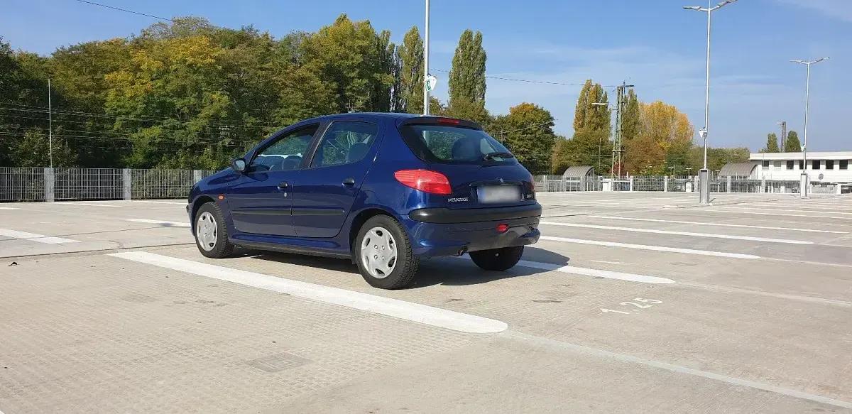 Gebraucht Peugeot 206 60 PS (44 kW) 1999 Blau Kleinwagen