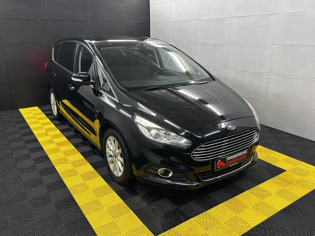Używany Ford S-MAX Titanium 150 KM (110 kW) 2018 Czarny Minivan
