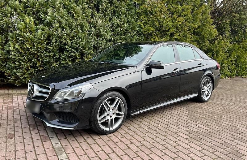 Gebraucht Mercedes E250 AMG line 204 PS (150 kW) 2015 Schwarz Limousine