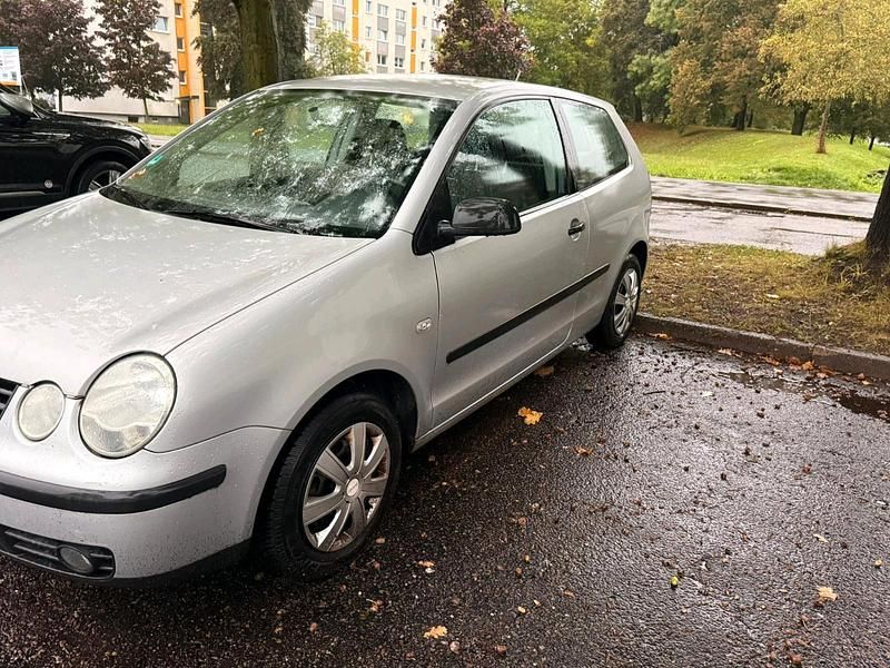 Silber Gebraucht 2004 VW Polo Kleinwagen | 1.700 € (Fairer Preis) - Bild 1/4