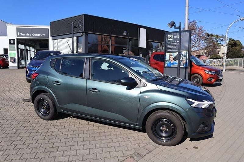 Gebraucht Dacia Sandero Expression 91 PS (66 kW) 2024 Grün Limousine