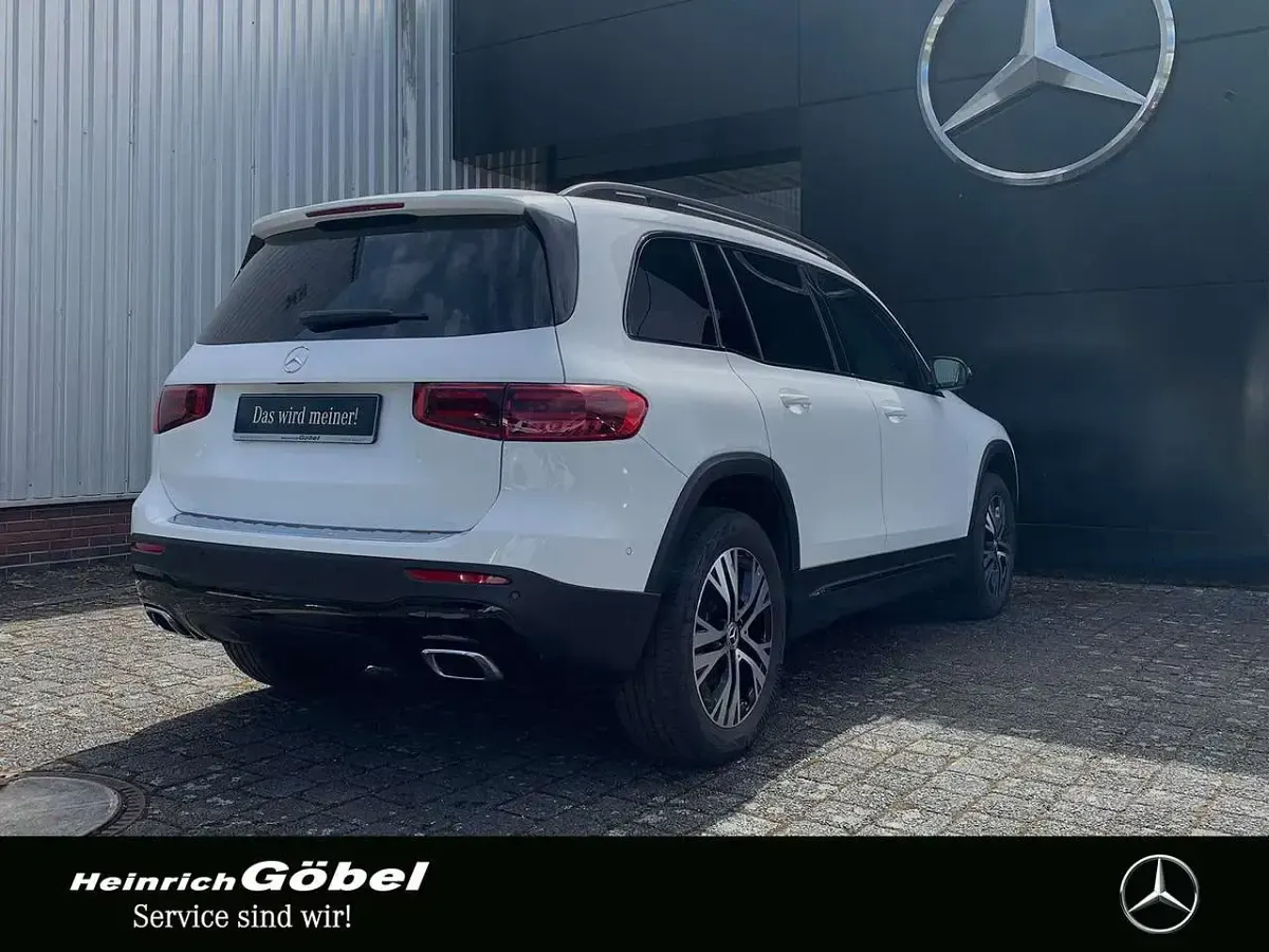 Gebraucht Mercedes GLB180 Progressive 136 PS (100 kW) 2025 Weiß SUV