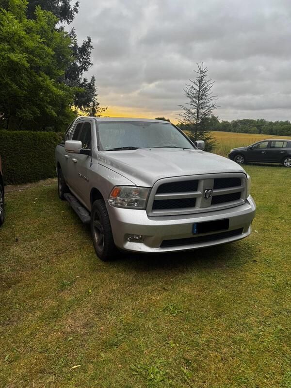 Silber Gebraucht 2011 Dodge Ram Abholung | 13.500 € (Guter Preis) - Bild 1/4
