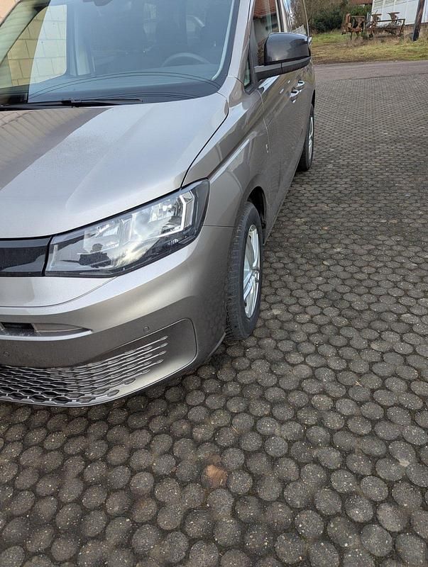 Gebraucht VW Caddy 122 PS (89 kW) 2021 Braun Van / Kleinbus