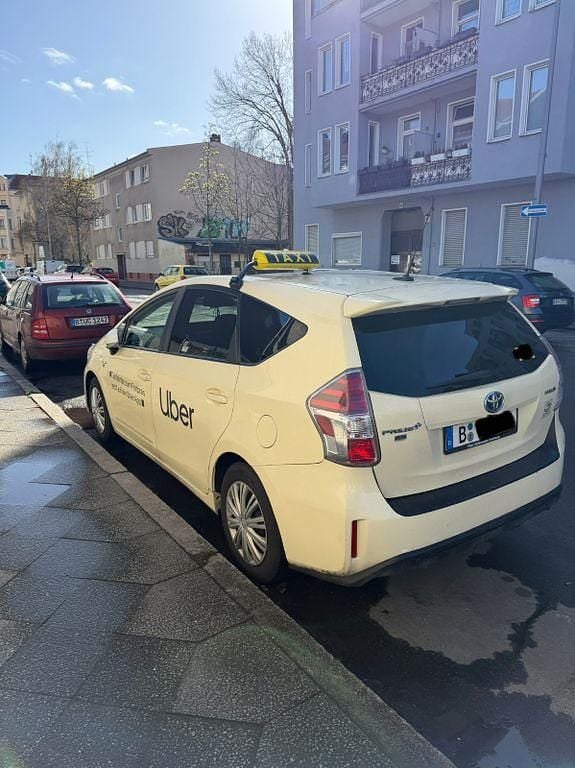 Gebraucht Toyota Prius+ 136 PS (100 kW) 2018 Weiß Van / Kleinbus