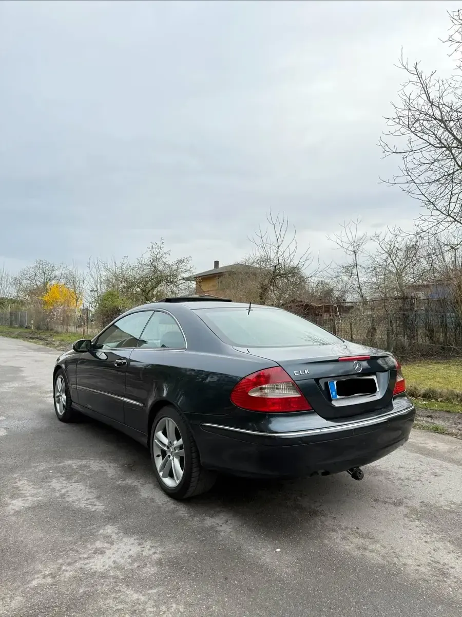 Gebraucht Mercedes CLK320 224 PS (164 kW) 2007 Blau Coupé