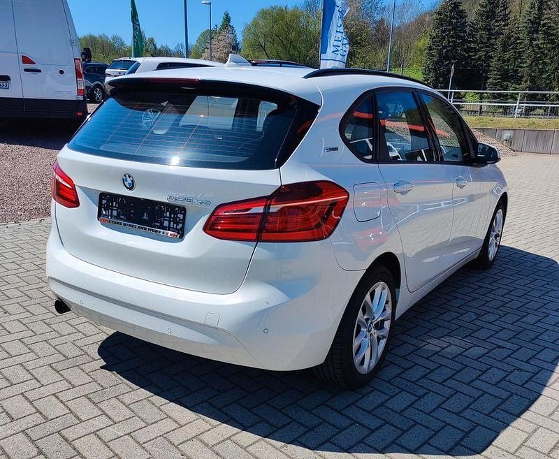 Gebraucht BMW 225 Advantage 136 PS (100 kW) 2016 Weiß Limousine