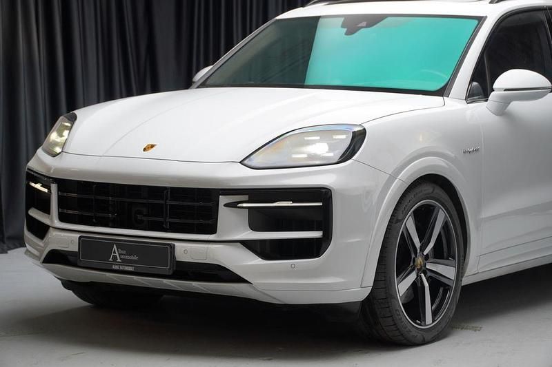 Gebraucht Porsche Cayenne 470 PS (345 kW) 2023 Carreraweiß metallic SUV