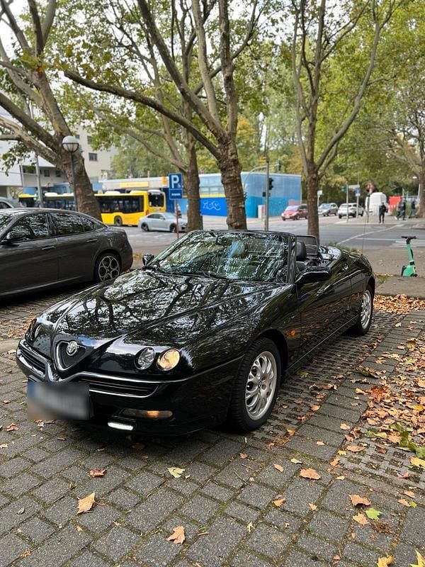 Gebraucht Alfa Romeo Spider 150 PS (110 kW) 2002 Schwarz Cabrio