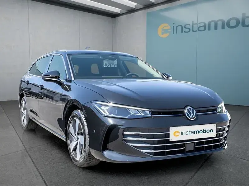 Gebraucht VW Passat 150 PS (110 kW) 2025 Schwarz Kombi