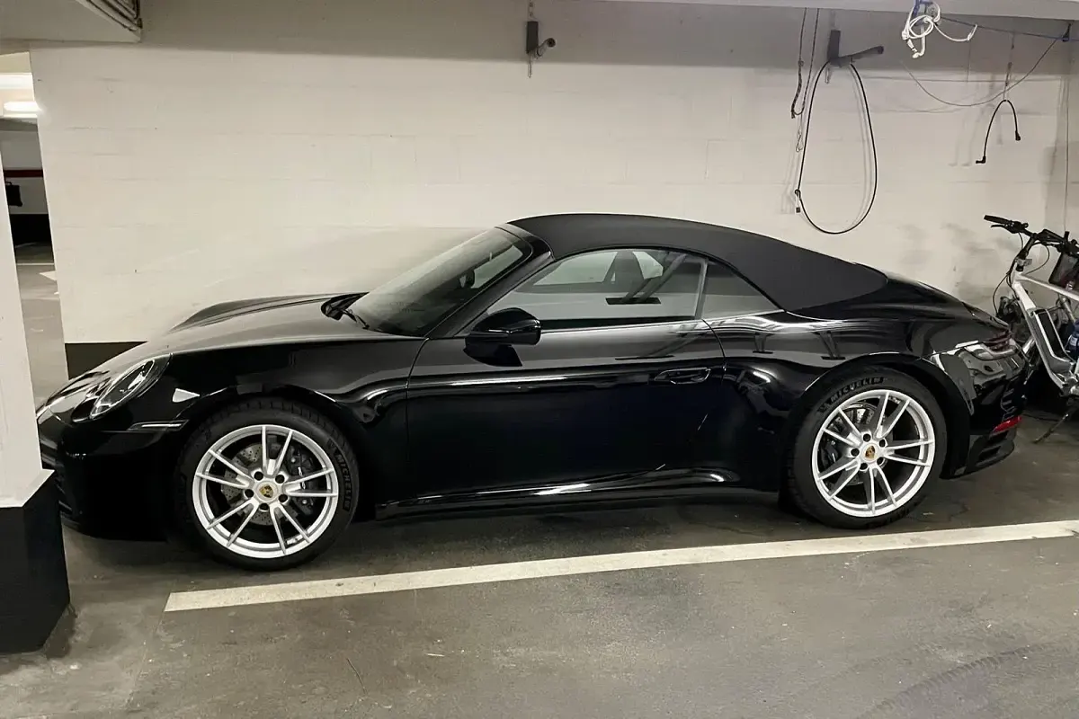 Gebraucht Porsche 992 385 PS (283 kW) 2022 Schwarz Cabrio