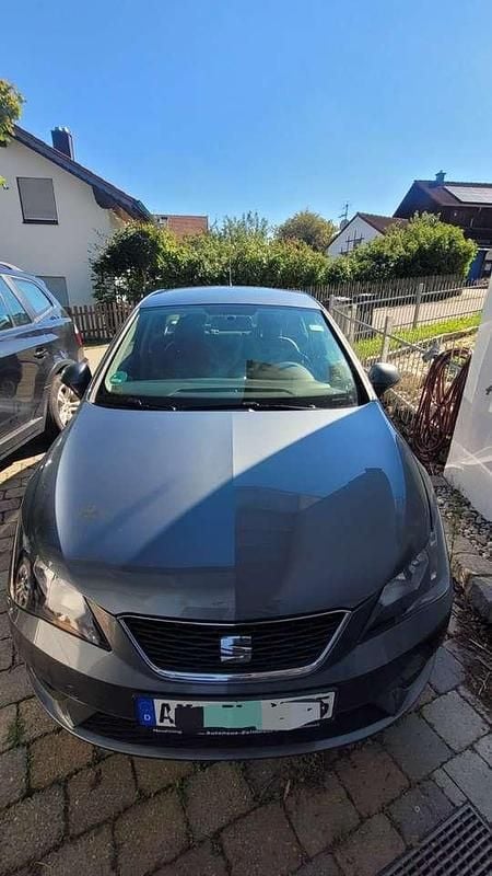 Grau Gebraucht 2015 Seat Ibiza Limousine | 5.000 € (Guter Preis) - Bild 1/4