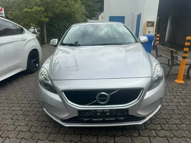 Gebraucht Volvo V40 Ocean Race 120 PS (88 kW) 2016 Silber Limousine