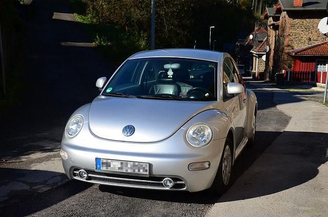 Gebraucht VW New Beetle 116 PS (85 kW) 1999 Silber metallic Kleinwagen