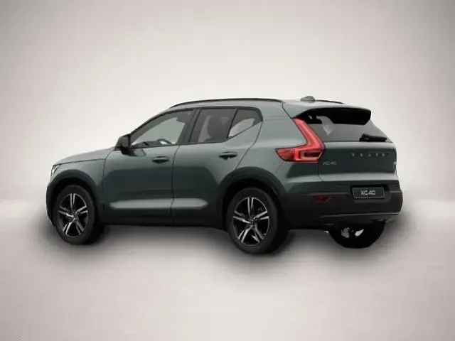 Neu Volvo XC40 Ultra 197 PS (144 kW) 2026 Manufacturer SUV